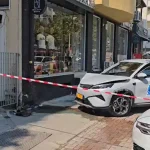 Aksident në Durrës, 26-vjeçari përplas me makinë këmbësorin te vijat e bardha