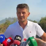 Zjarret në Mirditë, kryebashkiaku: Situata ndër më të rrezikshmet, duket se ka një dorë që do t’i djegë pyjet