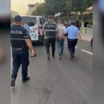 Parandalohet ngjarja kriminale në Kavajë! U nis me automatik për të vrarë 3 personat që i dhunuan nipin, arrestohet 47-vjeçari