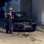 Sherri mes fëmijëve në Korçë përshkallëzohet në përleshje me lopata mes fqinjëve, dy persona përfundojnë në spital