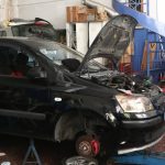 “Do të të vras, do t’a djeg biznesin”, shqiptari përplaset me pronarin e një servisi makinash në Greqi, tenton ta godasë me thikë