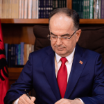 Presidenti Begaj dekreton emërimin e Klodiana Spahiut si Ministre e Shëndetësisë, pas dorëheqejes së Evis Salës
