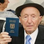 Vdes në moshën 107-vjeçare i mbijetuari më i vjetër i Holokaustit në Izrael