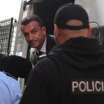 Erion Veliaj thyen këmbën duke luajtur futboll në paraburgim, dërgohet në spital
