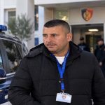 TRONDITET POLICIA E SARANDËS/ Të arrestuarit marrin peng efektivin brenda komisariatit, dera e izolimit dyshohet se u la hapur me urdhër të shefit Feliks Hodaj