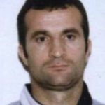 U arrestua 2 ditë më parë në Athinë, identifikohet shqiptari i akuzuar për vrasje. Iu gjetën në banesë 2 milionë euro