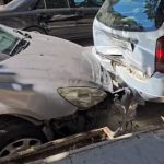 Drejtuesi humb kontrollin e makinës dhe përplaset me 3 automjete, plagoset një këmbësor në Durrës
