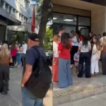 Dita e dytë e bojkotit në Gjykatën e Tiranës, administrata vijon protestën për pagat. Gjyqtarët, nesër në mbledhje të jashtëzakonshme