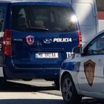 Punonjësi i Bashkisë humbi jetën pas kontaktit me energjinë elektrike, arrestohen dy drejtues