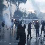Protesta e studentëve, qeveria jep 740 milionë lekë shpërblim për policinë