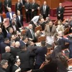 Përplasjet në Kuvend, Sekretariati i Etikës shqyrton sot kërkesën e PS për përjashtimin e 20 deputetëve demokratë