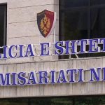 Vodhi me dhunë portofolin e 17-vjeçarit, arrestohet 25-vjeçari në Tiranë! Procedohen edhe babai dhe motra e tij