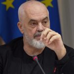 Rama: Nga viti i ardhshëm, fëmijët do të qëndrojnë në shkollë deri në orën 17:00