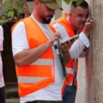 Kadastra vijon verifikimet derë më derë në 30 fshatra të vendit, 1 000 banesa të evidentuara në Himarë! Qytetarët njoftohen për dokumentet që mungojnë