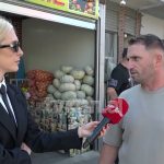 “Më la pa bukën e gojës” makina e policise perplas furgonin e parkuar, qytetari 2 vite ne hall