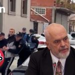 Rama shpall masat për protestuesit, batutat e filmave socialistë marrin jetë!